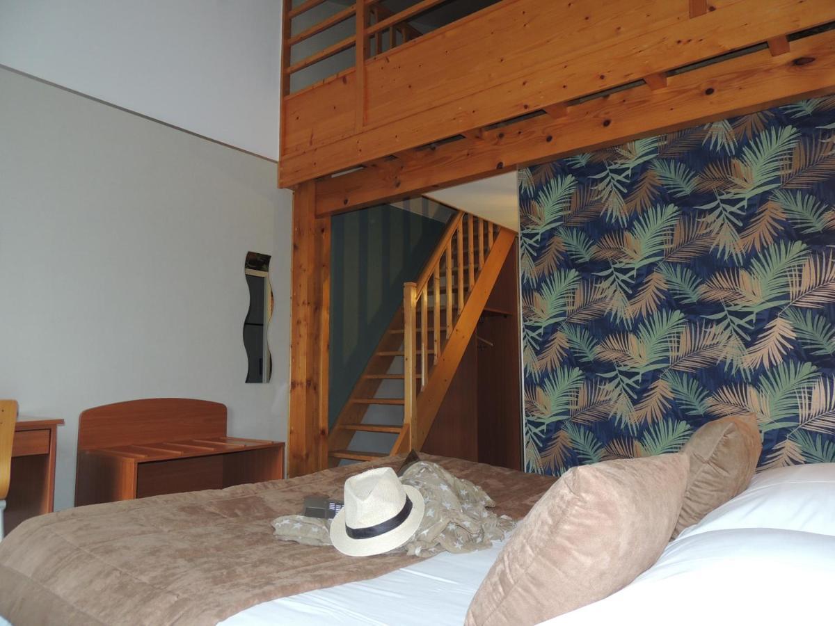 Logis Hotel Les 3 Marchands Bressuire Zewnętrze zdjęcie