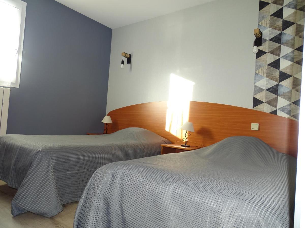 Logis Hotel Les 3 Marchands Bressuire Zewnętrze zdjęcie