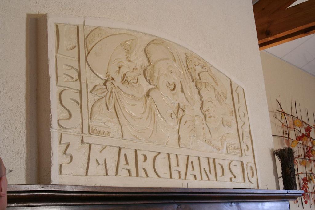 Logis Hotel Les 3 Marchands Bressuire Zewnętrze zdjęcie